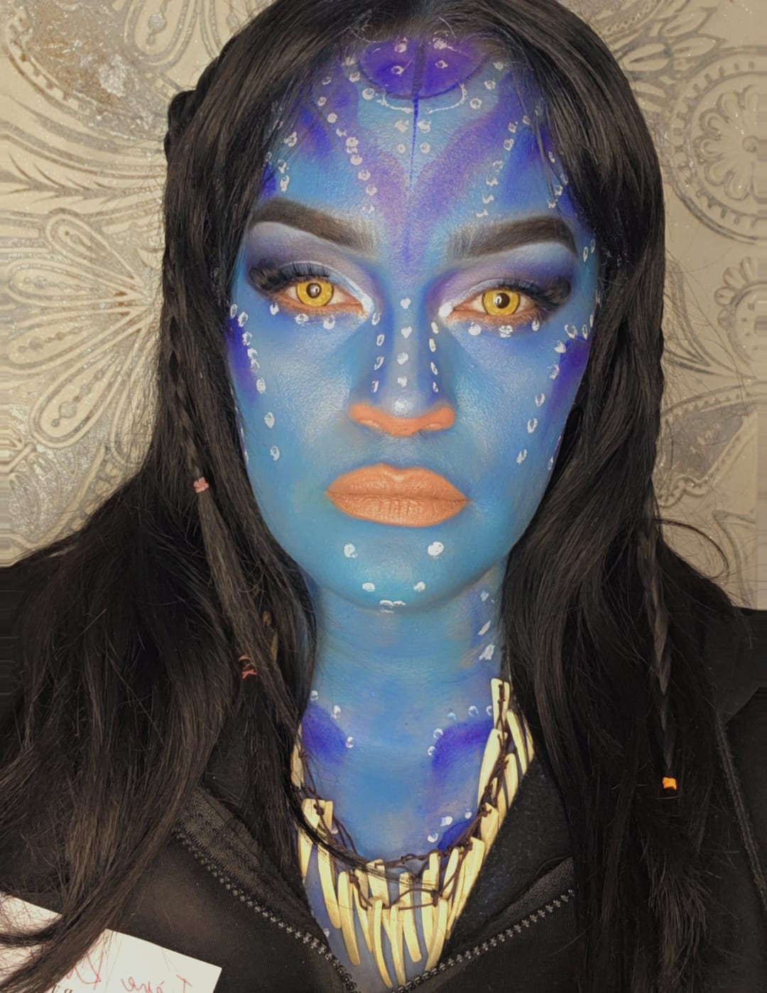 Maquillage Avatar Na'vi bleu avec bioluminescence